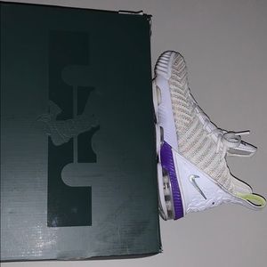 Nike LeBron 16 Basketball Shoes, kids size 6.5
